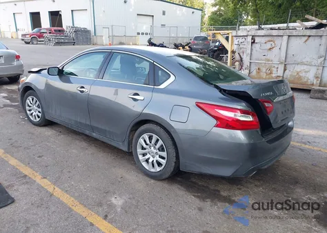 2017 Nissan Altima 2.5 S z USA, uszkodzony, nr VIN 1N4AL3AP8HN338629